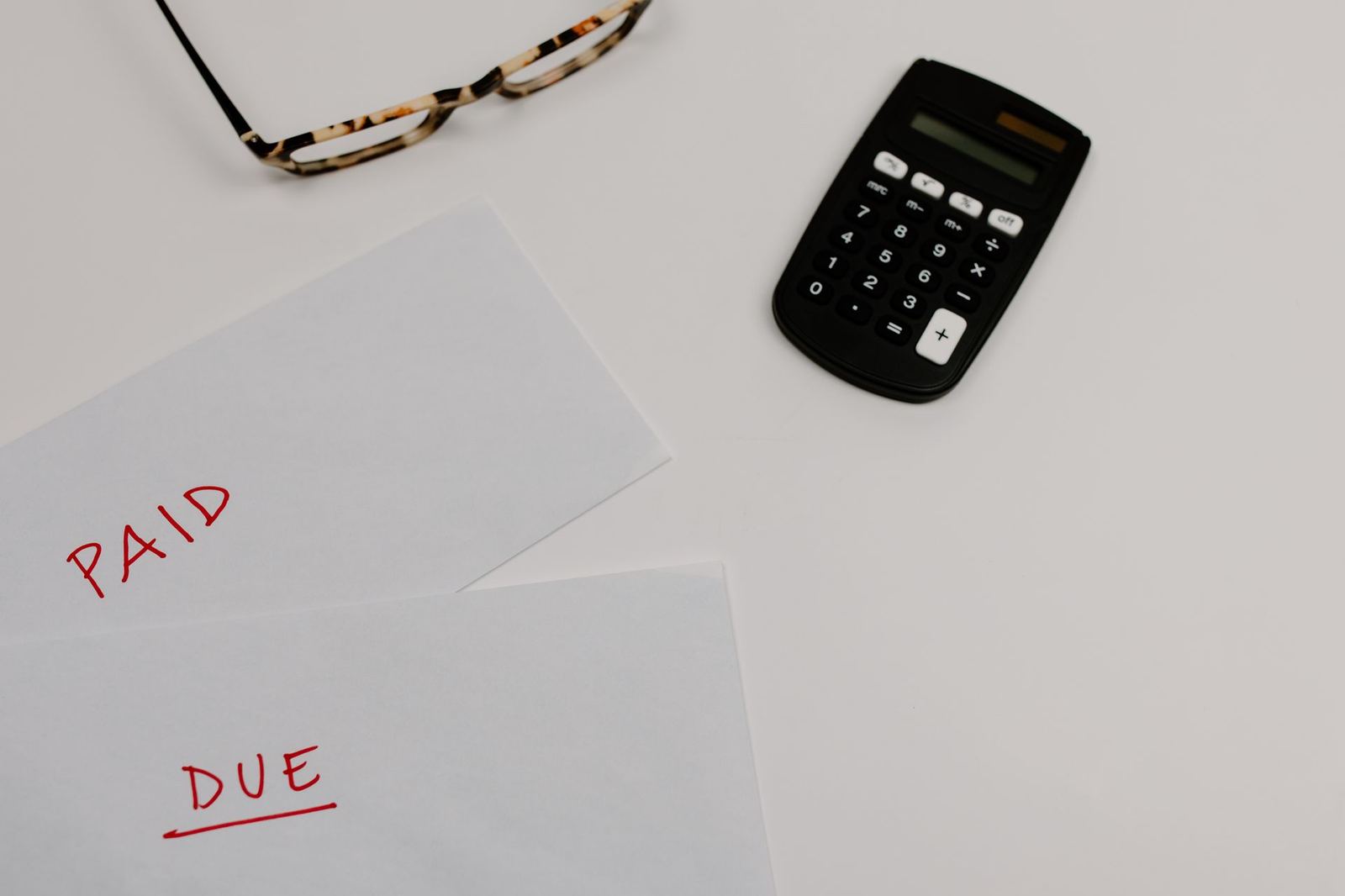 How is catering cost per person calculated? Seven items